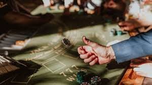 মোবাইলে nihtteer জন হান্টার গেম খেলার ধাপ ও নির্দেশিকা